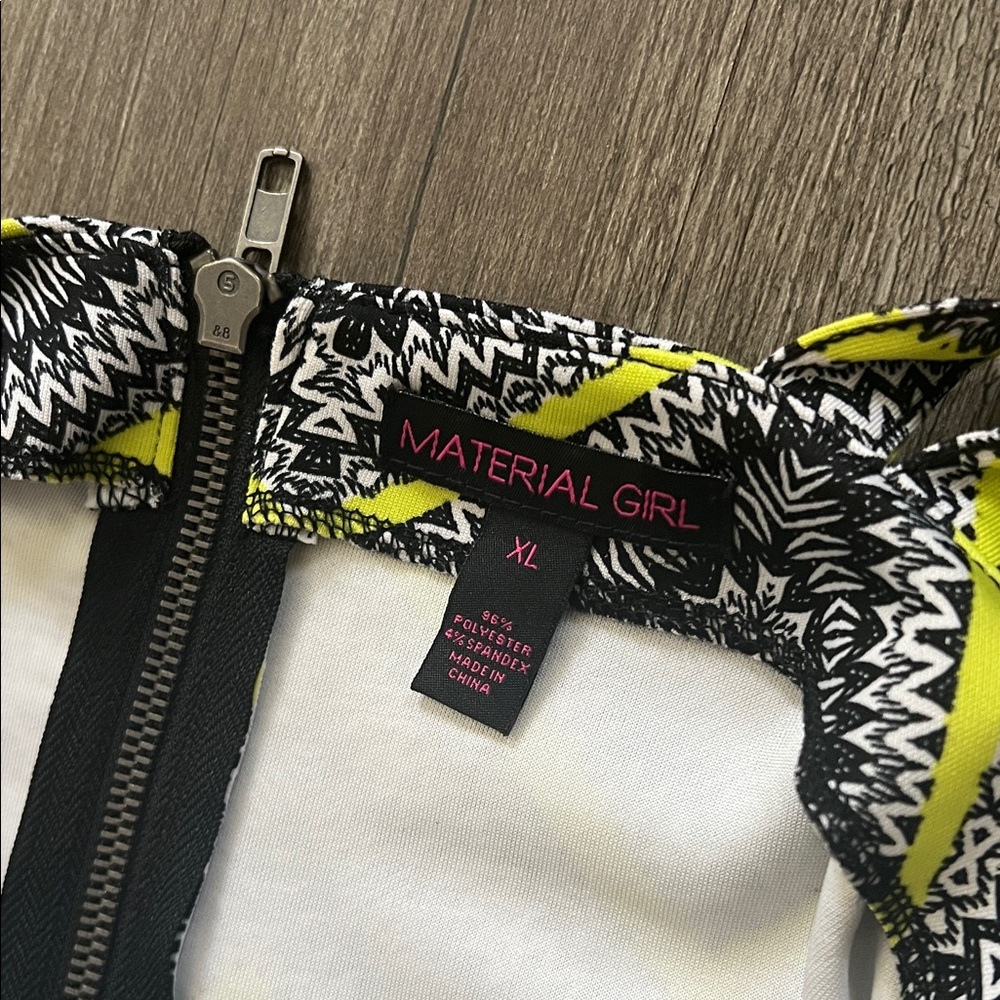 Material girl Chevron Patterned dress Romper with Straps XL - Picture 6 of 7